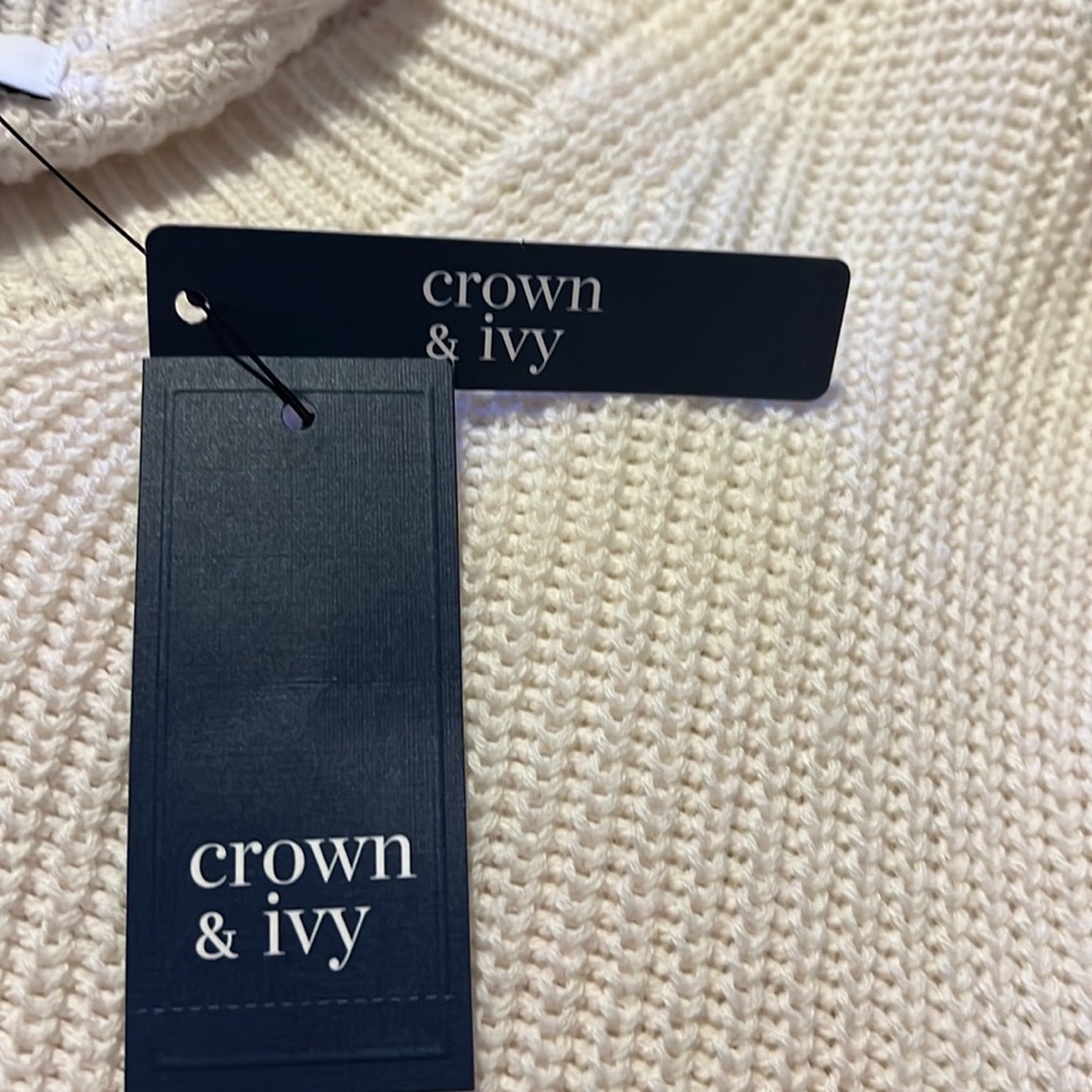New With Tags Ladies Crown & Ivy Sweater - Picture 5 of 6